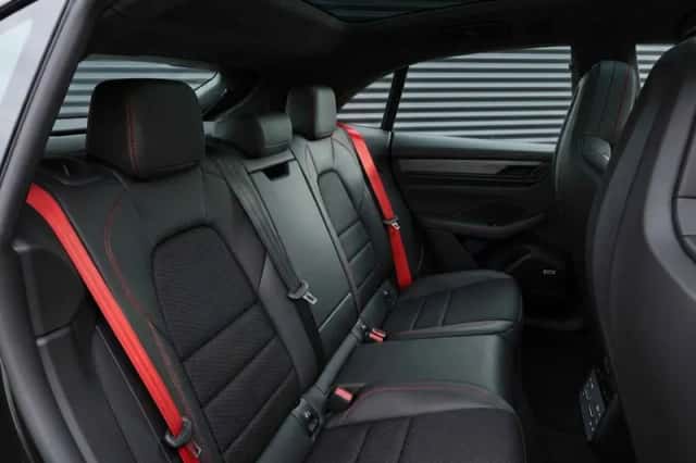 Porsche Macan (2026) thumbnail 8