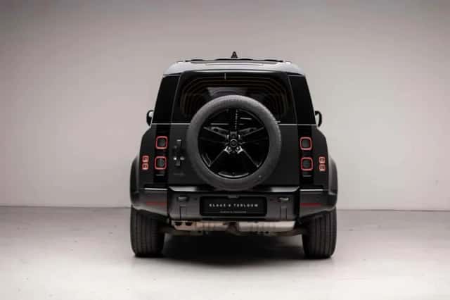 Land Rover Defender (2022) thumbnail 16