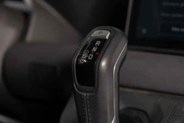 Land Rover Defender (2022) thumbnail 29