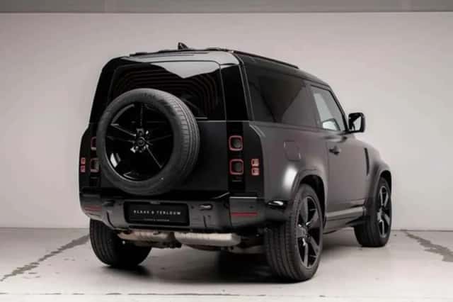 Land Rover Defender (2022) thumbnail 32