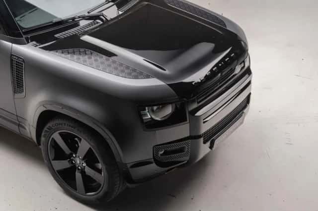 Land Rover Defender (2022) thumbnail 9