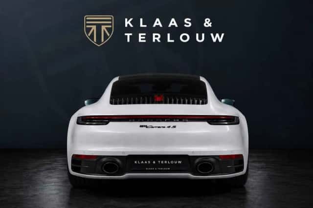 Porsche 911 (2019) thumbnail 2