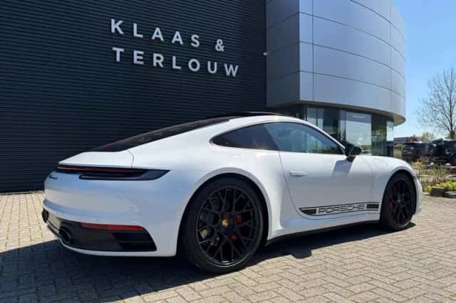 Porsche 911 (2019) thumbnail 18