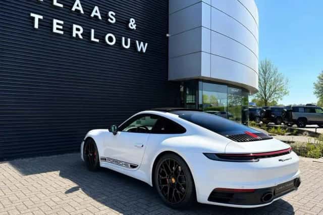Porsche 911 (2019) thumbnail 19