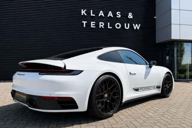 Porsche 911 (2019) thumbnail 24