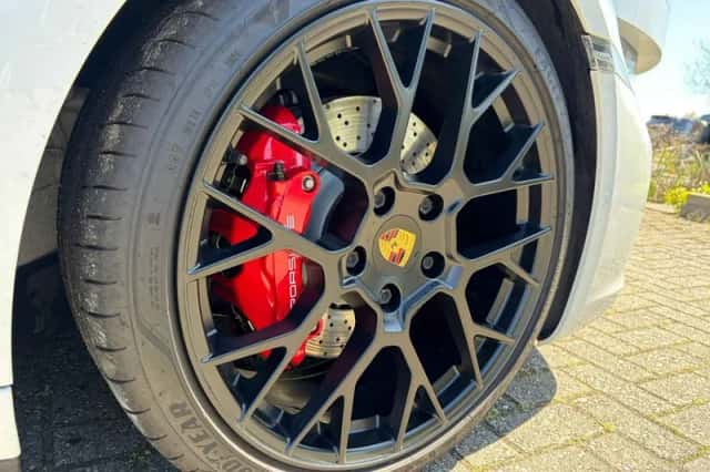 Porsche 911 (2019) thumbnail 9