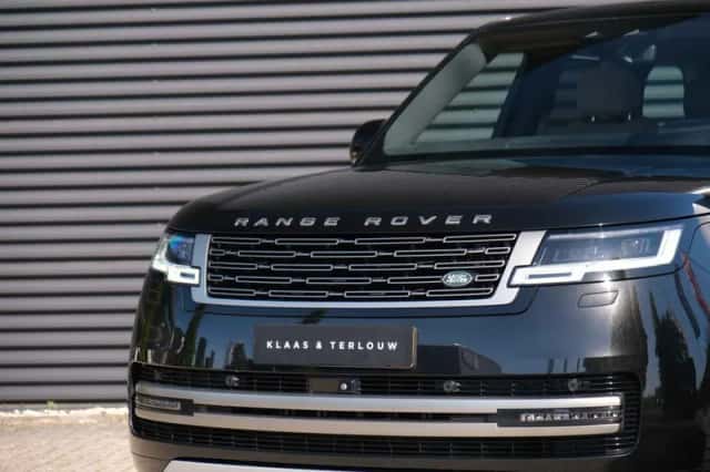 Land Rover Range Rover (2022) thumbnail 2