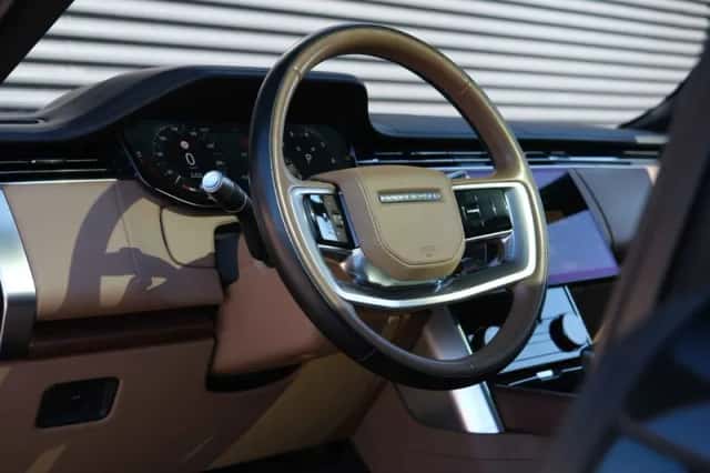 Land Rover Range Rover (2022) thumbnail 15