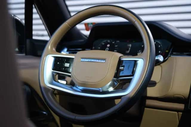 Land Rover Range Rover (2022) thumbnail 24