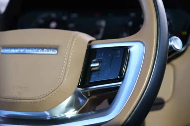 Land Rover Range Rover (2022) thumbnail 25