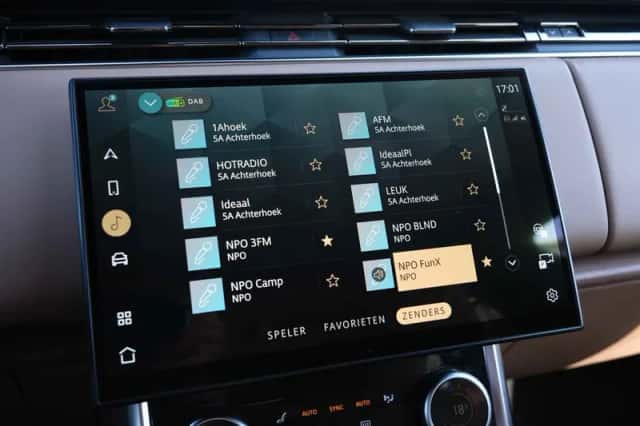 Land Rover Range Rover (2022) thumbnail 36