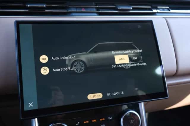 Land Rover Range Rover (2022) thumbnail 37