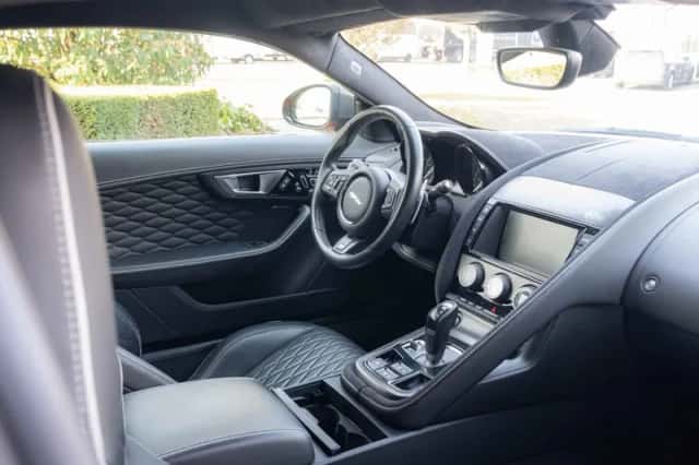 Jaguar F-Type (2016) thumbnail 25