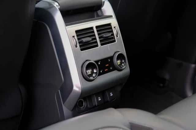 Land Rover Range Rover Sport (2018) thumbnail 30