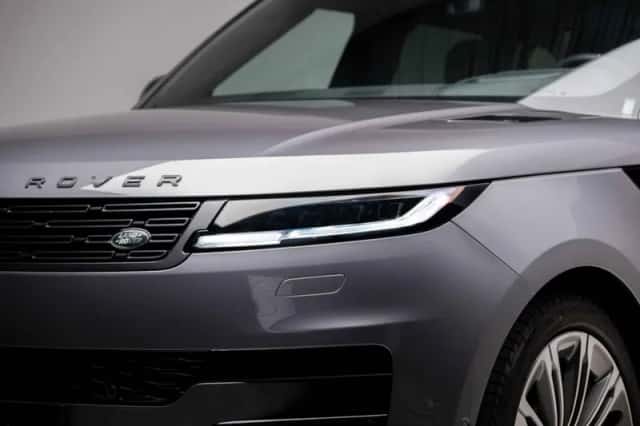 Land Rover Range Rover Sport (2023) thumbnail 2