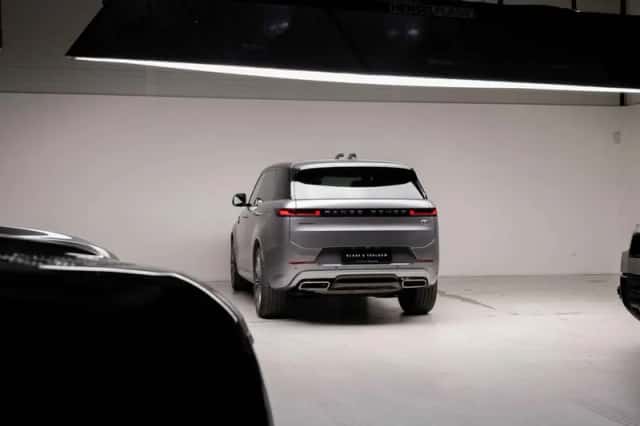 Land Rover Range Rover Sport (2023) thumbnail 18