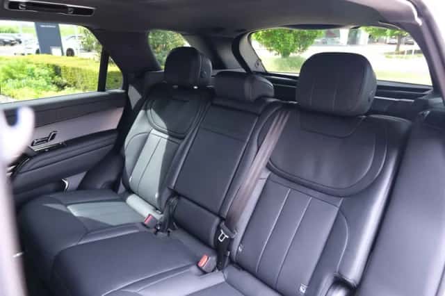 Land Rover Range Rover Sport (2023) thumbnail 30