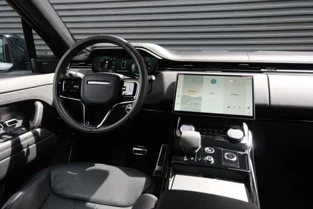 Land Rover Range Rover Sport (2023) thumbnail 5