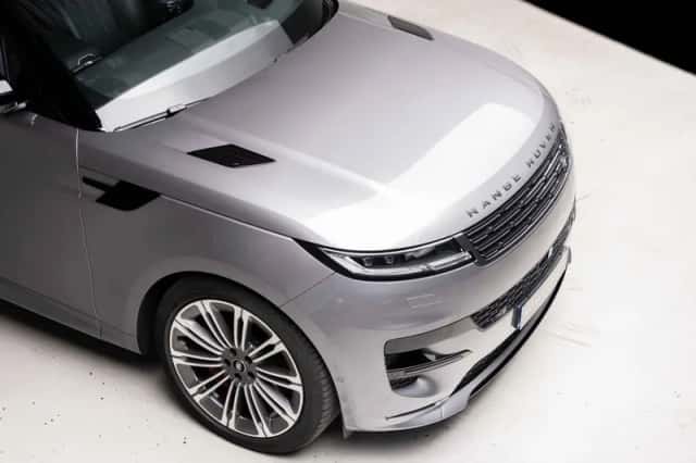 Land Rover Range Rover Sport (2023) thumbnail 8