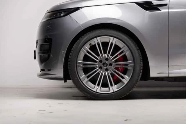 Land Rover Range Rover Sport (2023) thumbnail 10
