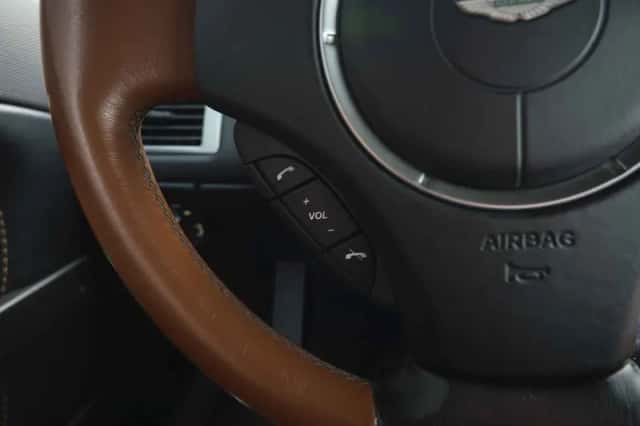 Aston Martin V8 Vantage (2008) thumbnail 13