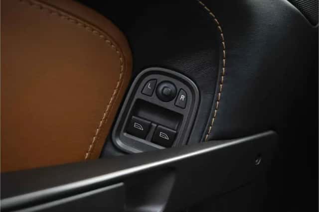 Aston Martin V8 Vantage (2008) thumbnail 20