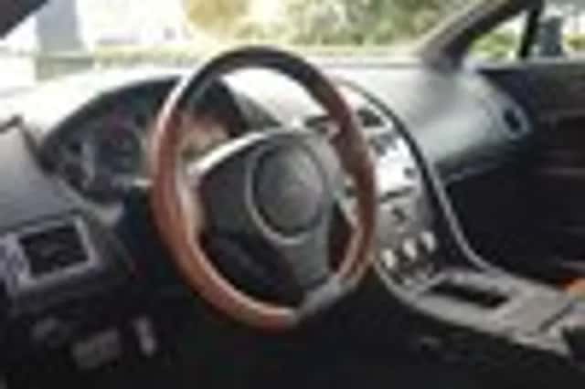 Aston Martin V8 Vantage (2008) thumbnail 29