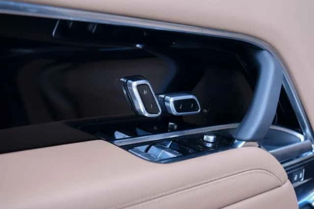 Land Rover Range Rover (2026) thumbnail 12