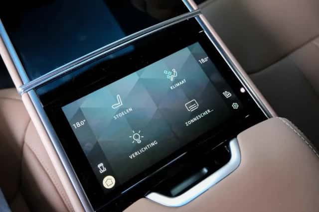 Land Rover Range Rover (2026) thumbnail 55