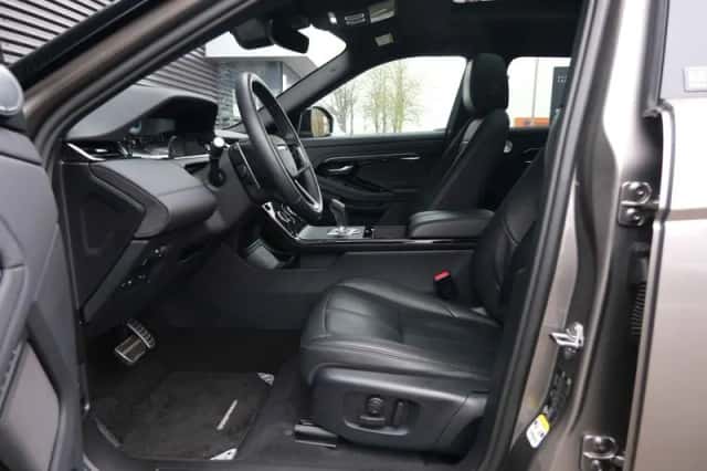 Land Rover Range Rover Evoque (2022) thumbnail 4