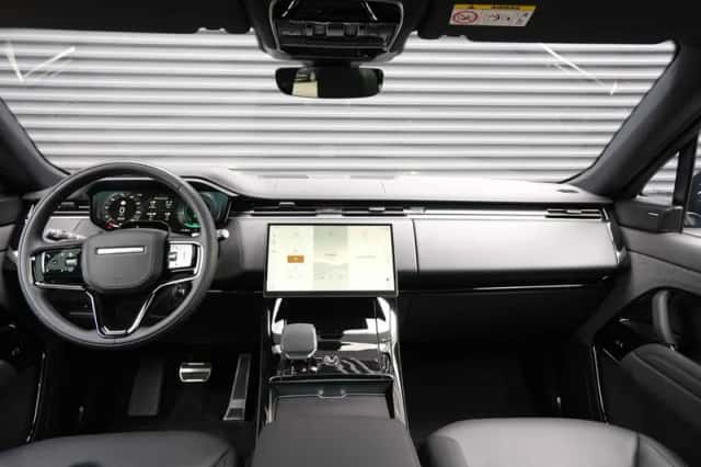 Land Rover Range Rover Sport (2026) thumbnail 3