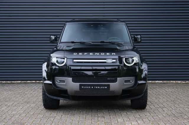 Land Rover Defender (2022) thumbnail 6