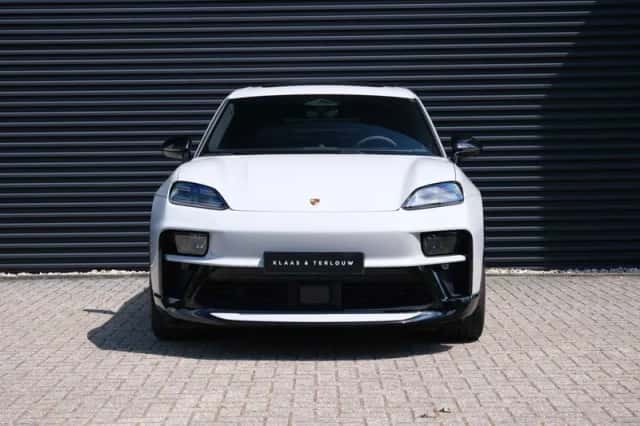Porsche Macan (2026) thumbnail 2