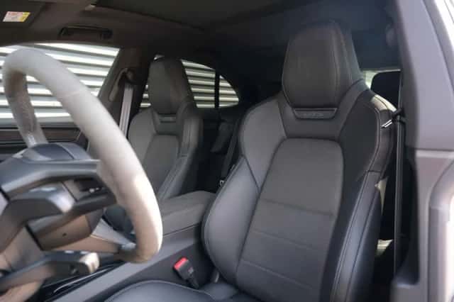 Porsche Macan (2026) thumbnail 4
