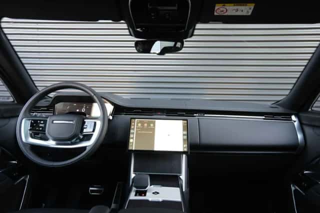 Land Rover Range Rover (2026) thumbnail 3