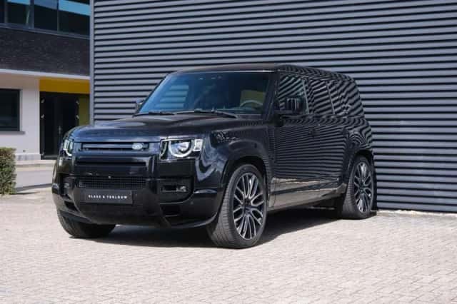 Land Rover Defender (2022) thumbnail 2