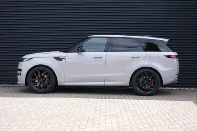 Land Rover Range Rover Sport (2026) thumbnail 2