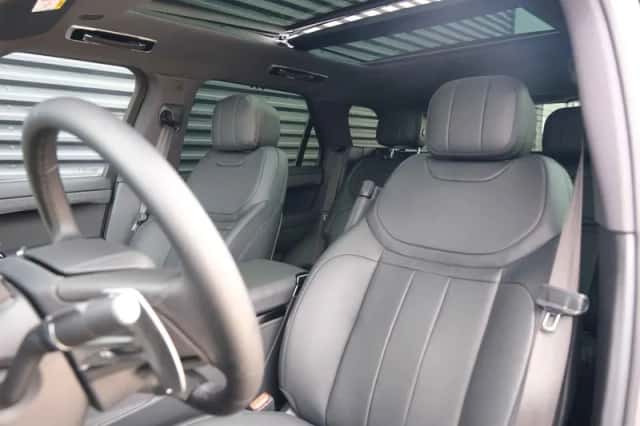 Land Rover Range Rover Sport (2026) thumbnail 4