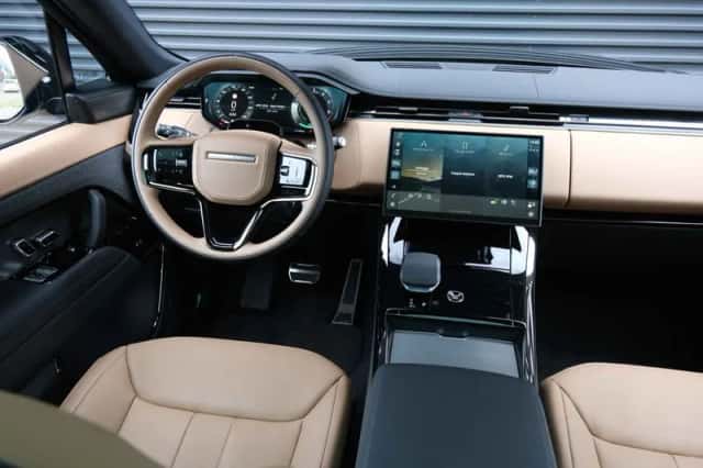 Land Rover Range Rover Sport (2026) thumbnail 3