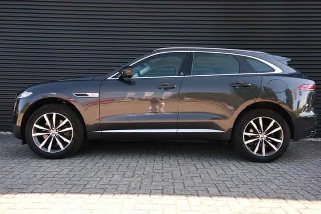 Jaguar F-Pace (2021) thumbnail 2
