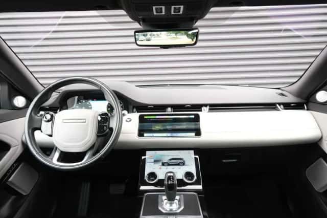 Land Rover Range Rover Evoque (2021) thumbnail 3