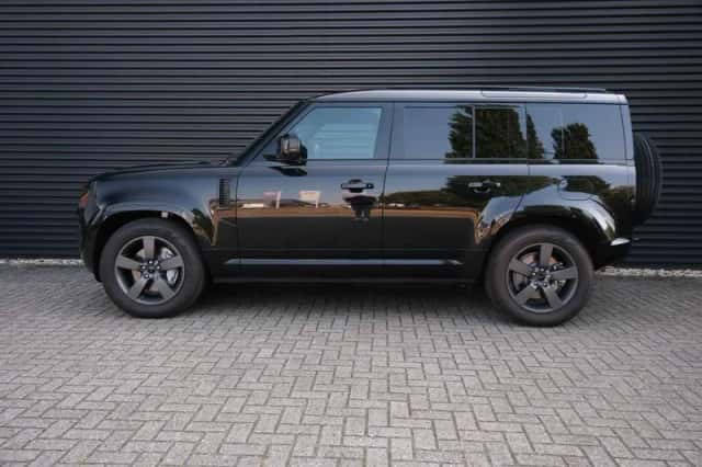 Land Rover Defender (2026) thumbnail 2