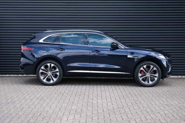 Jaguar F-Pace (2022) thumbnail 3