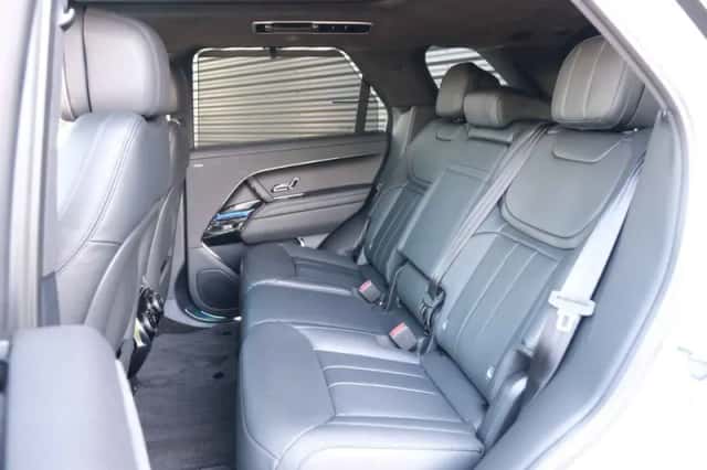 Land Rover Range Rover Sport (2026) thumbnail 3