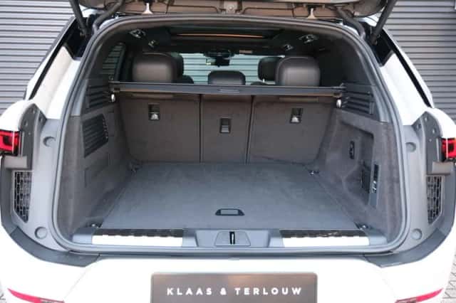 Land Rover Range Rover Sport (2026) thumbnail 4