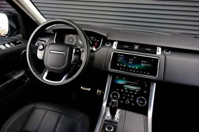 Land Rover Range Rover Sport (2018) thumbnail 3