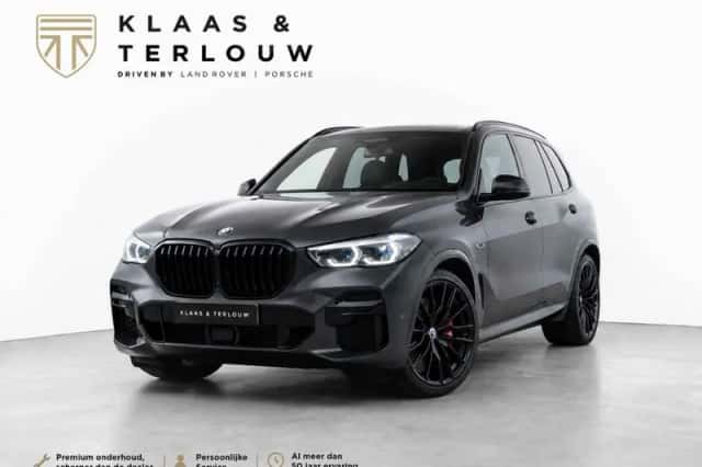 BMW X5 (2023) thumbnail 1