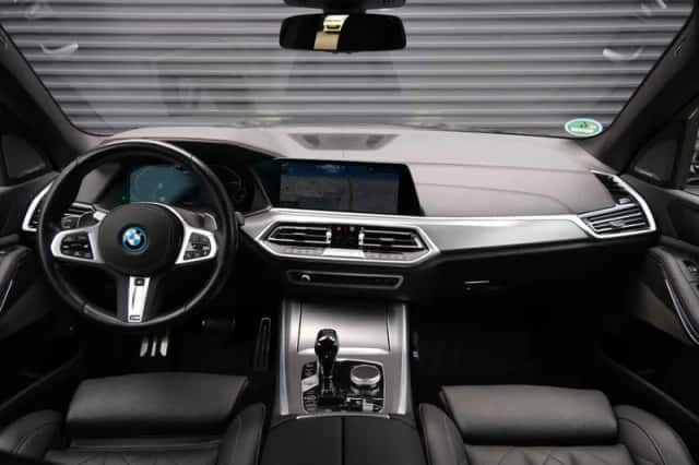 BMW X5 (2023) thumbnail 3