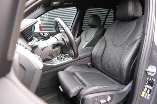 BMW X5 (2023) thumbnail 4