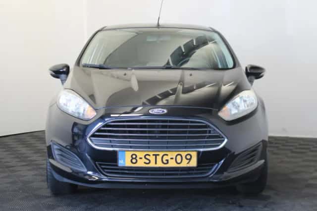 Ford Fiesta (2013) thumbnail 2